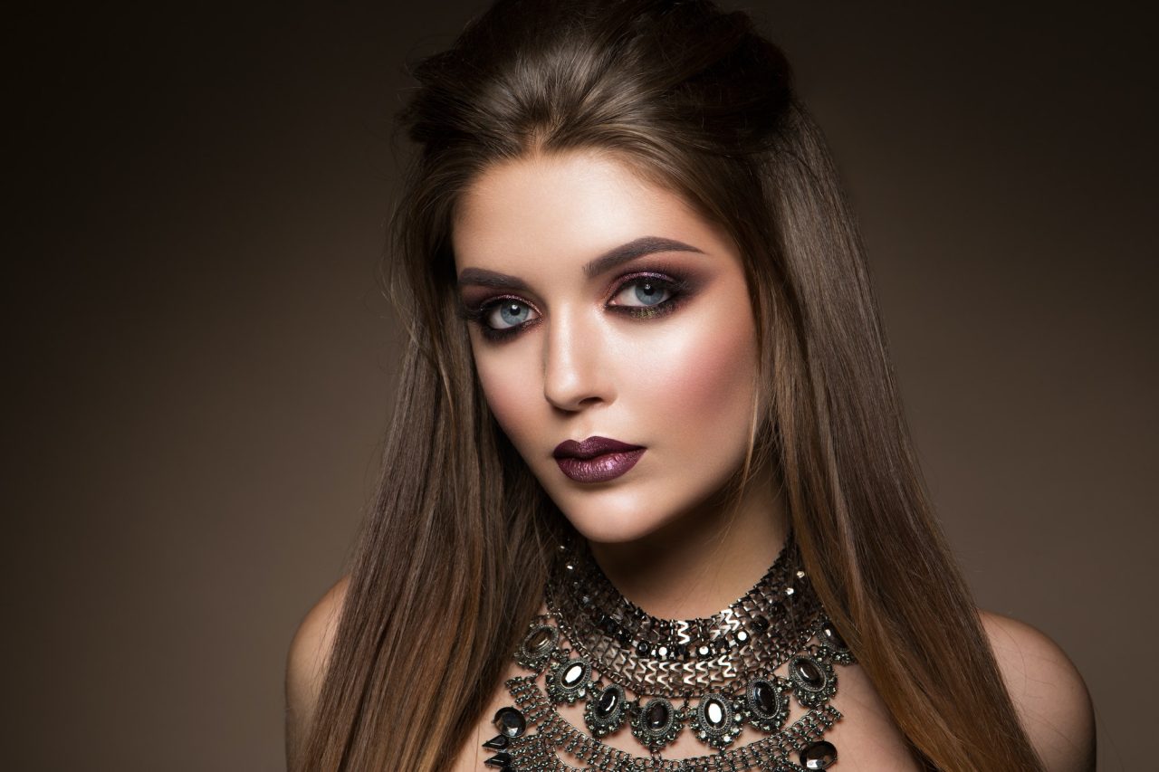 beauty-portrait-of-model-with-natural-make-up.jpg
